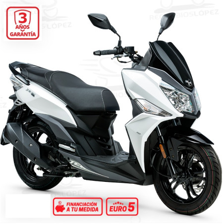 NO LO PIENSES MÁS. LET'S JET!