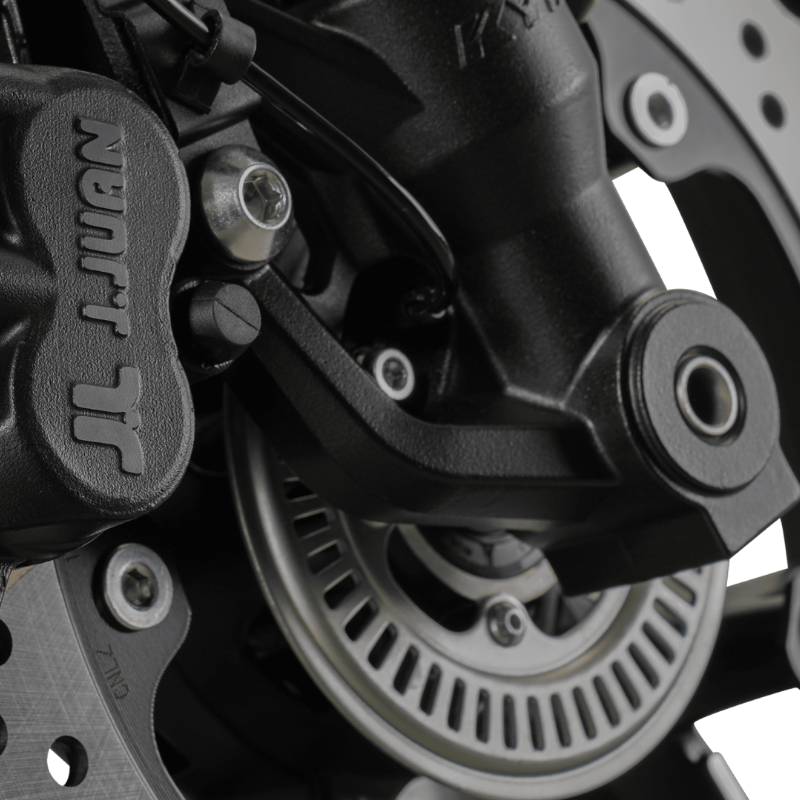 M 502 Naked - Imagen 3